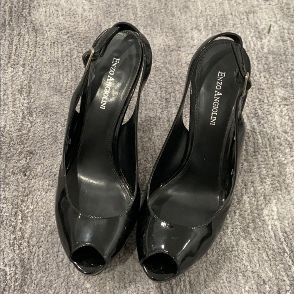 Class black peep toes
